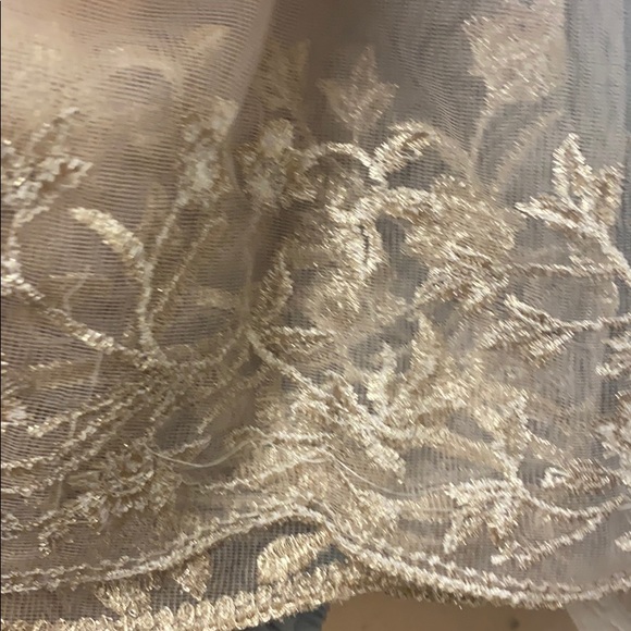 Suit - Picture 4 of 5